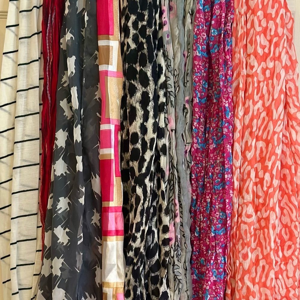 Bundle of 7 Scarves​​​